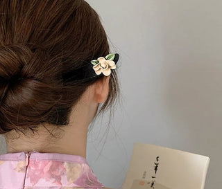 Vintage Chinese Style Black Wooden Flower Hairpin Jewelry Hair Sticks for Women Autumn Temperament Hair Accessories Wedding Gift Alodia Store
